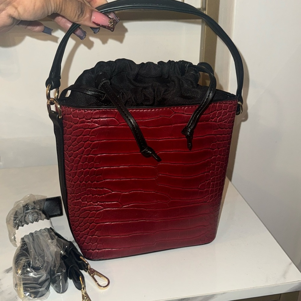 JUSTFAB Beautiful burgundy crocodile skin bucket handbag